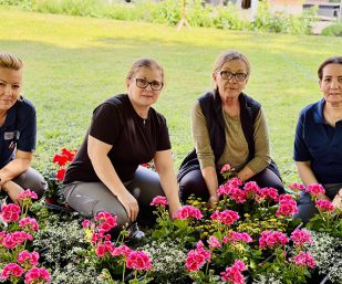 Team im Garten